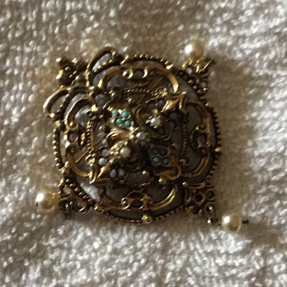 Jeweled broached/pin